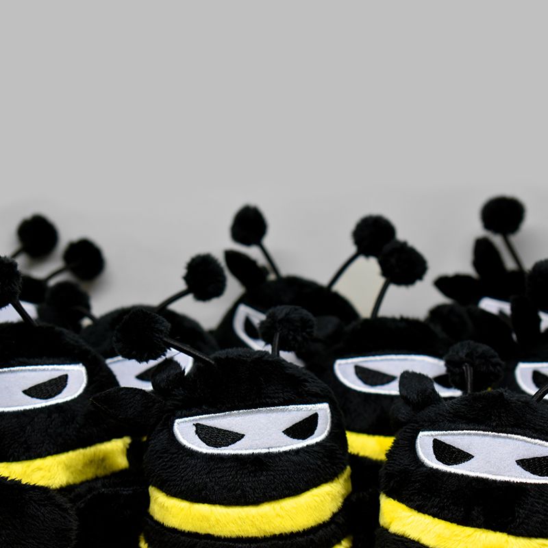 Kampfhummel Plüschtier